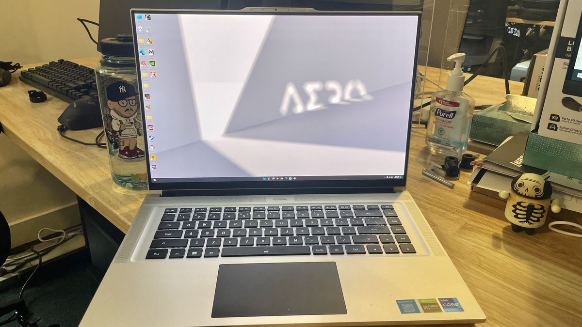 Gigabyte Aero 16