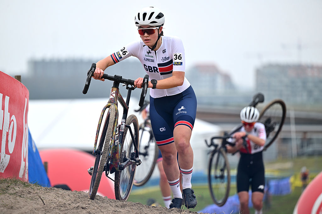 Zoe Roche (Great Britain) during the European Cyclo-cross Championships 2025 in Middelkerke, Belgium. (Photo by Luc Claessen/Getty Images)
