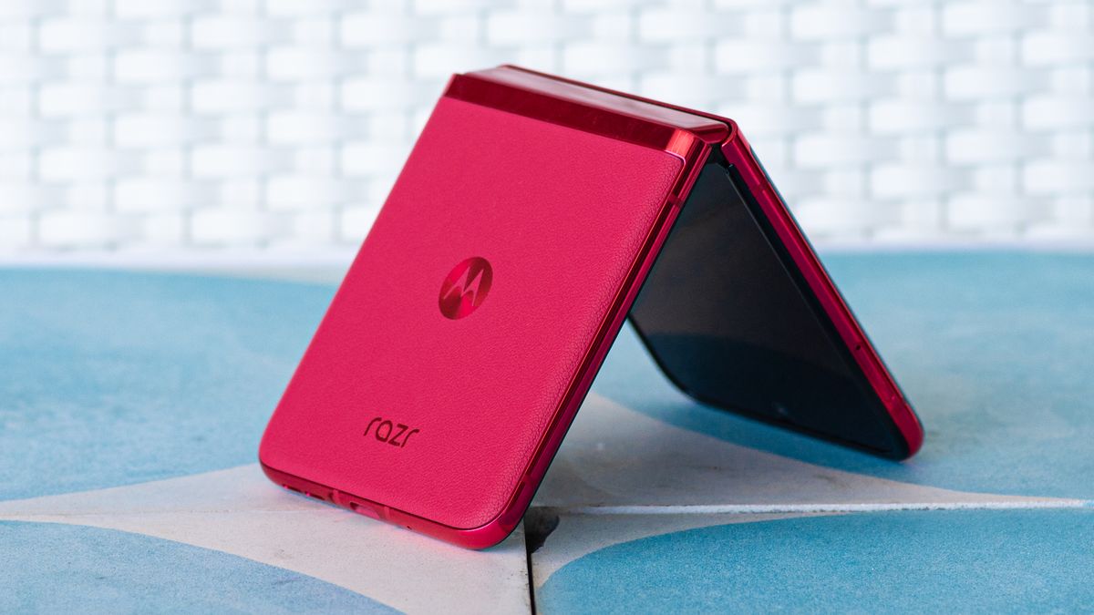 Motorola Razr Plus (2023)