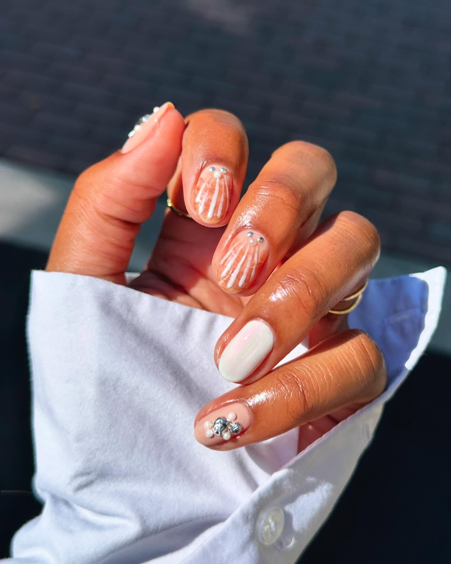 Mediterranean nail trend