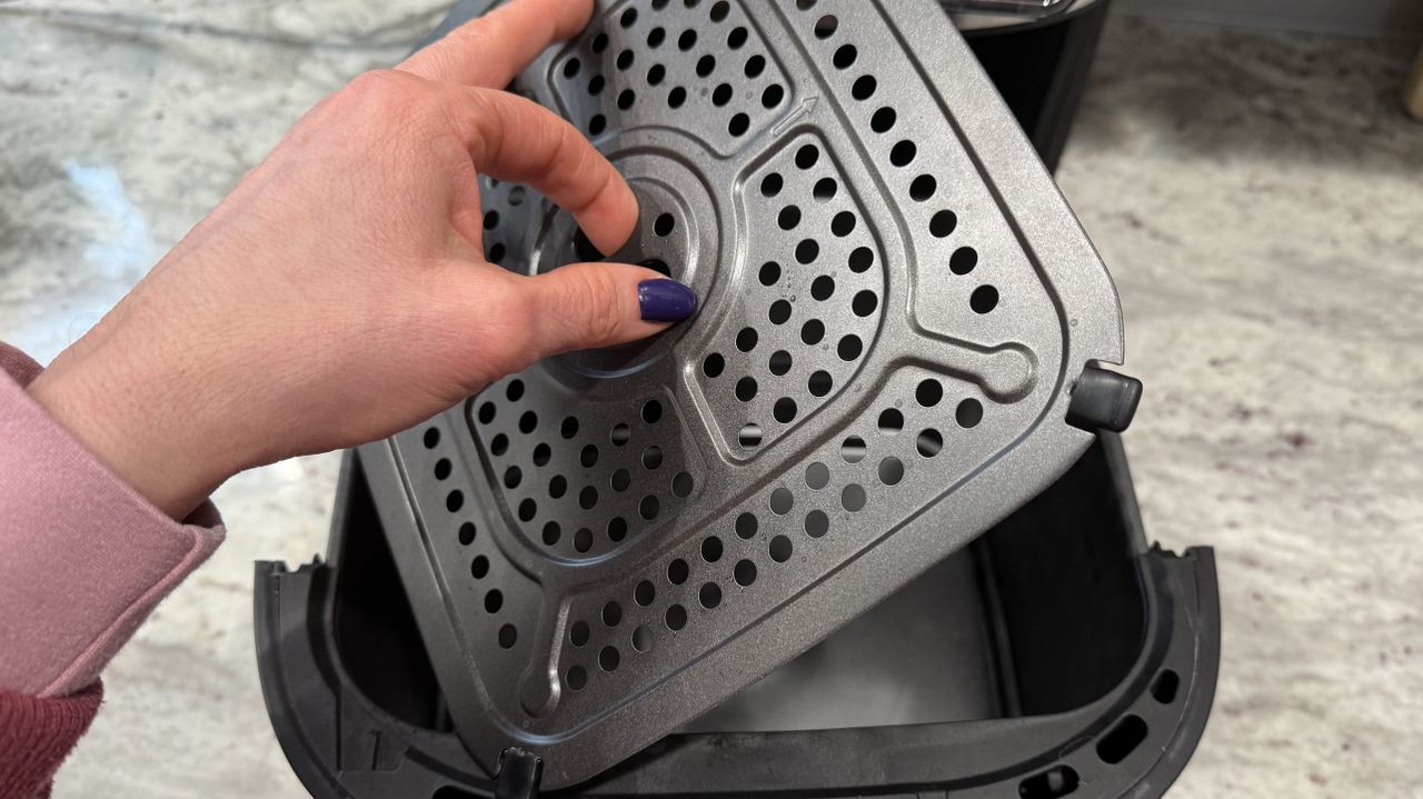 Kalorik Vivid Touch air fryer drawer interior