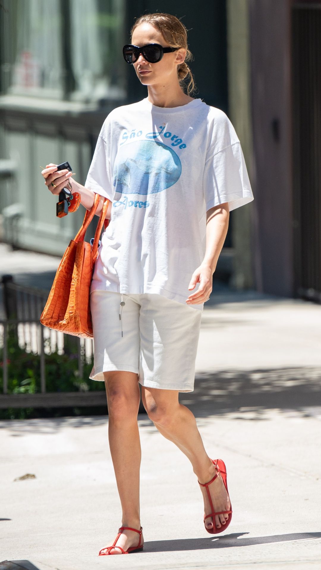 Jennifer Lawrence keeps it simple during a summer stroll in NYC