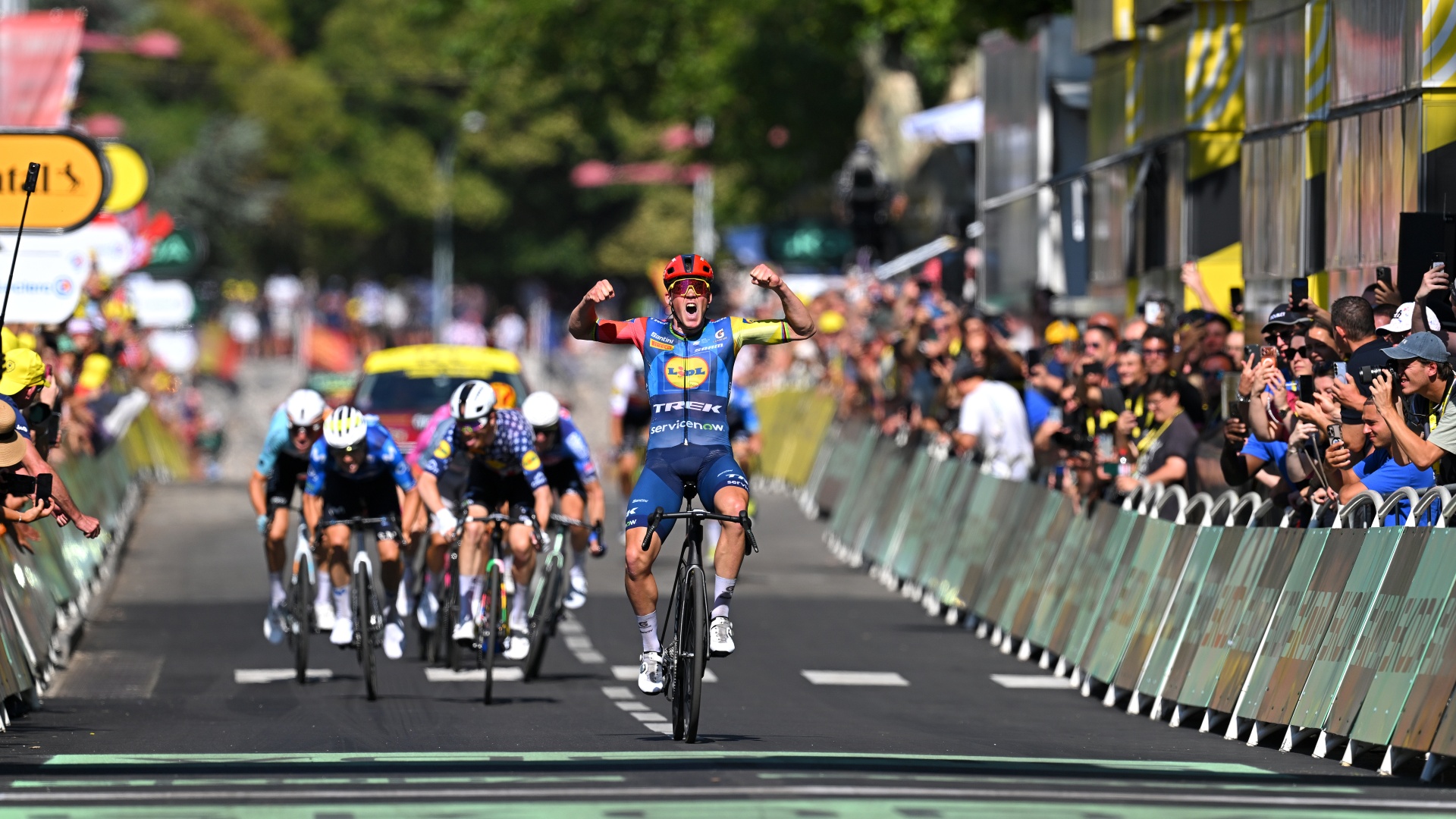 Mads Pedersen celebrates winning Stage 4 of Tour de France 2026
