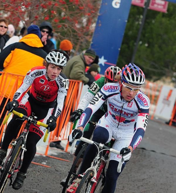Cody Kaiser (California Giant Berry), left, and Jeff Bahnson (Thule/VanDessel) in the Junior 17-18 race.