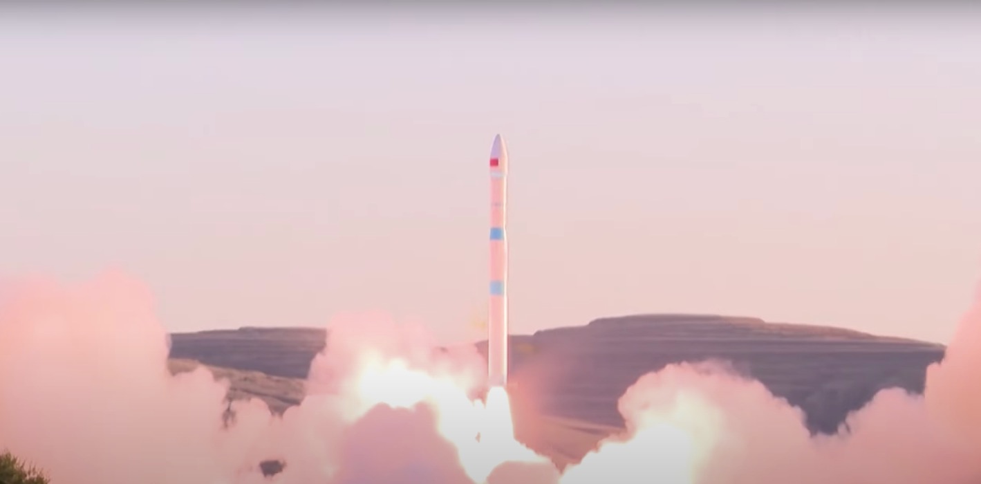 Un cohete sólido Kuaizhou-1A que transporta las naves espaciales Shiyan-14 y Shiyan-15 despega del Centro de Lanzamiento de Satélites de Taiyuan en el norte de China el 24 de septiembre de 2022.