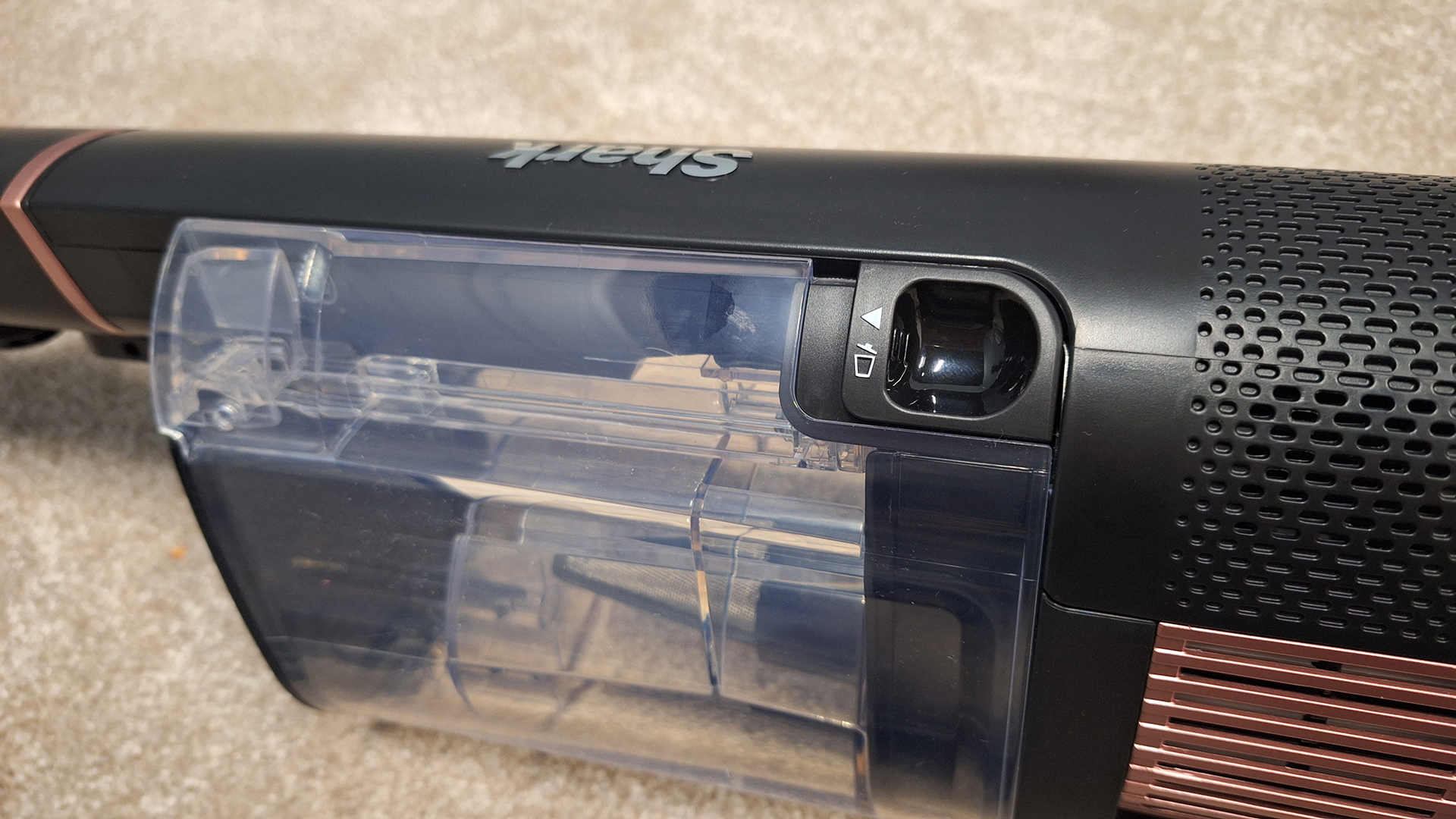 Shark Stratos IZ400 cordless vacuum