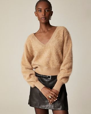 Brushed Cashmere Cropped V-Neck Sweater