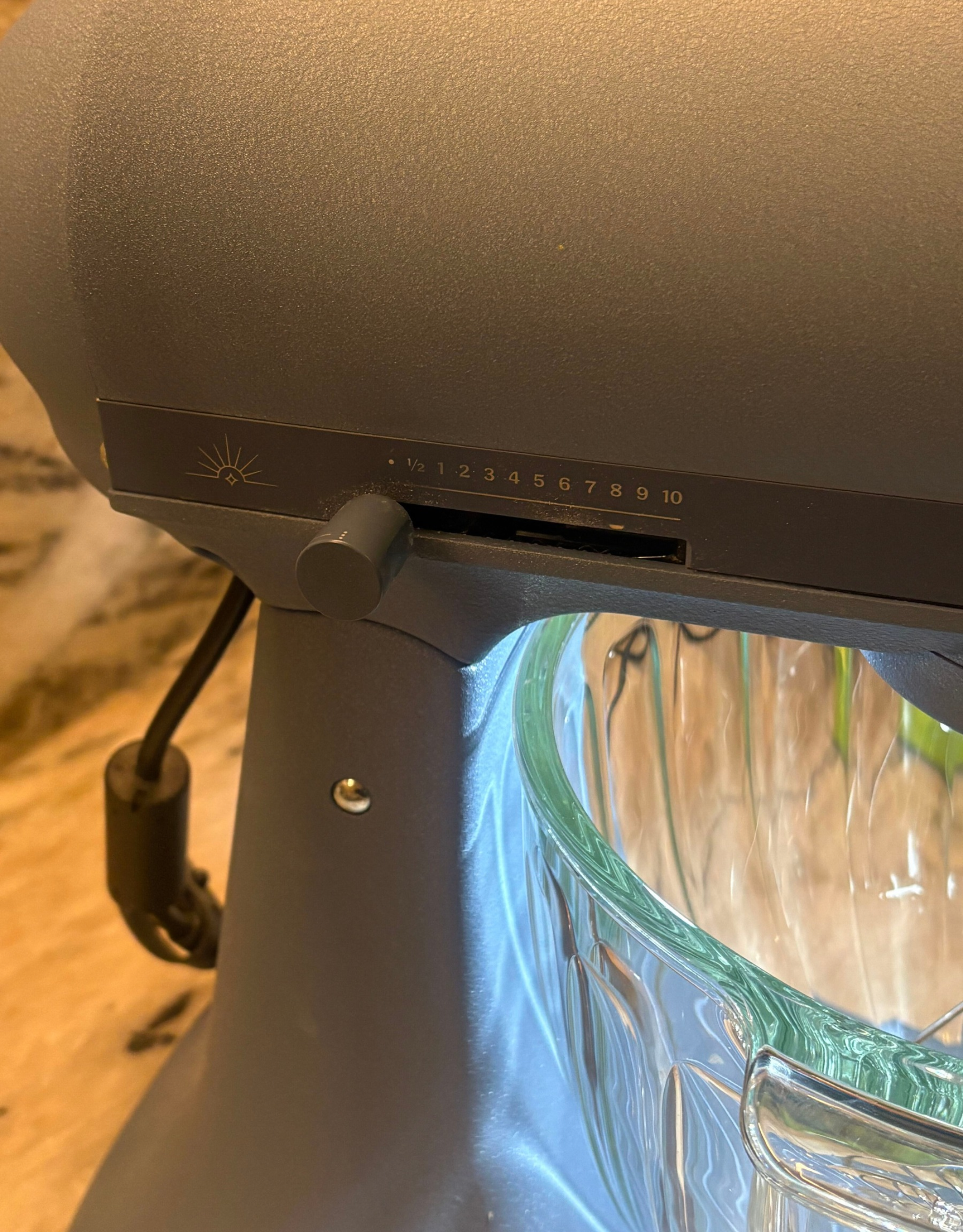 Close up of the speed controls of the kitchenaid luminaire