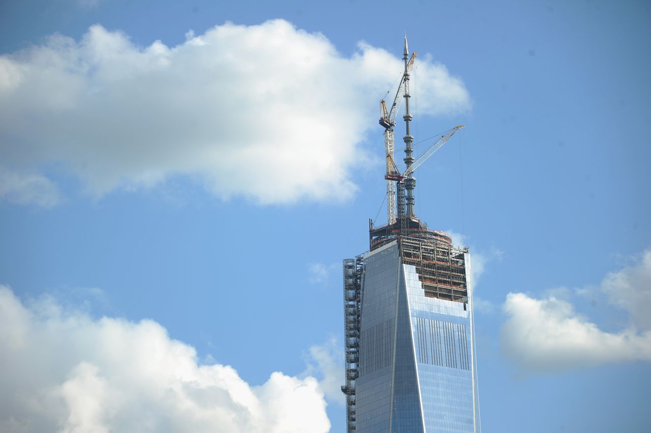 Daredevil teen allegedly sneaks past sleeping guard to take pictures on top of 1 World Trade Center&amp;#039;s roof