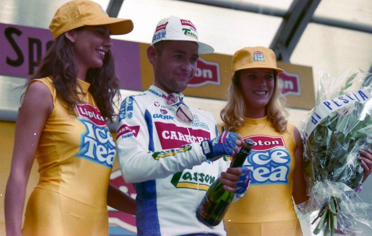 Champagne for the stage winner