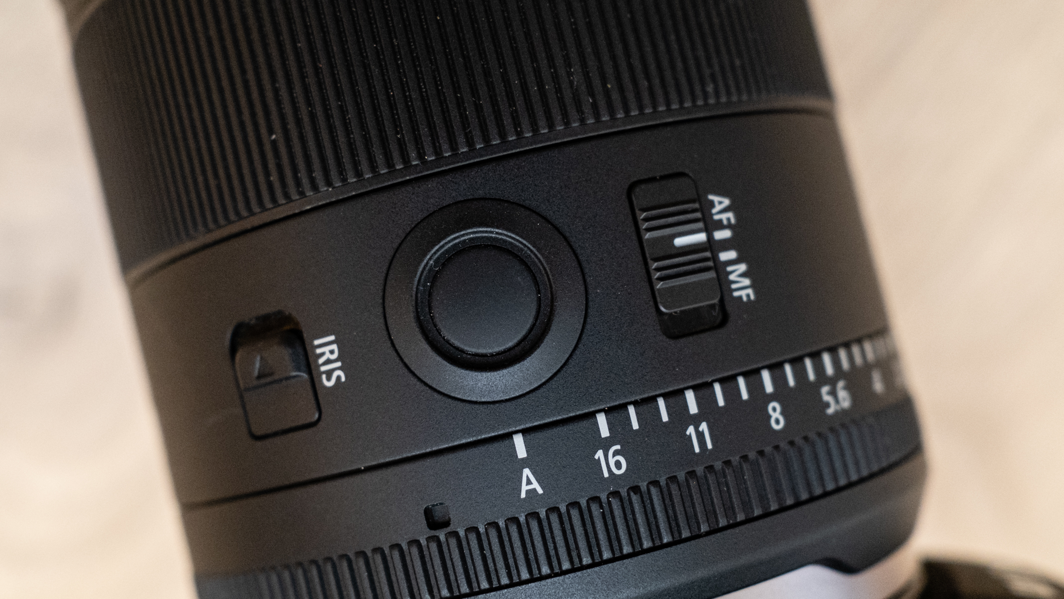 Canon RF35 f/1.4L VCM control switches and FN button