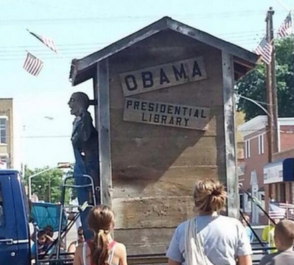 Anti-Obama July 4 parade float accused of being racist