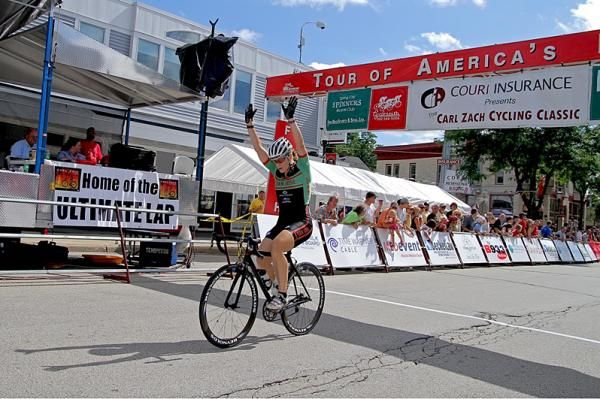 Jennifer Purcell (Team Hotel San Jose) wins the women's race.