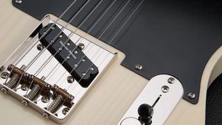 Seymour Duncan JB Jr.: the iconic high-output humbucker has been designed for the single-coil pickup sized routing of the Telecaster's bridge position.