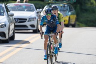 Alexey Vermeulen (Enve / Factor) leads Gavin Hlady (Aevolo) as they joined forces at the top of the second-to-last climb and worked together to close the gap to the lead group