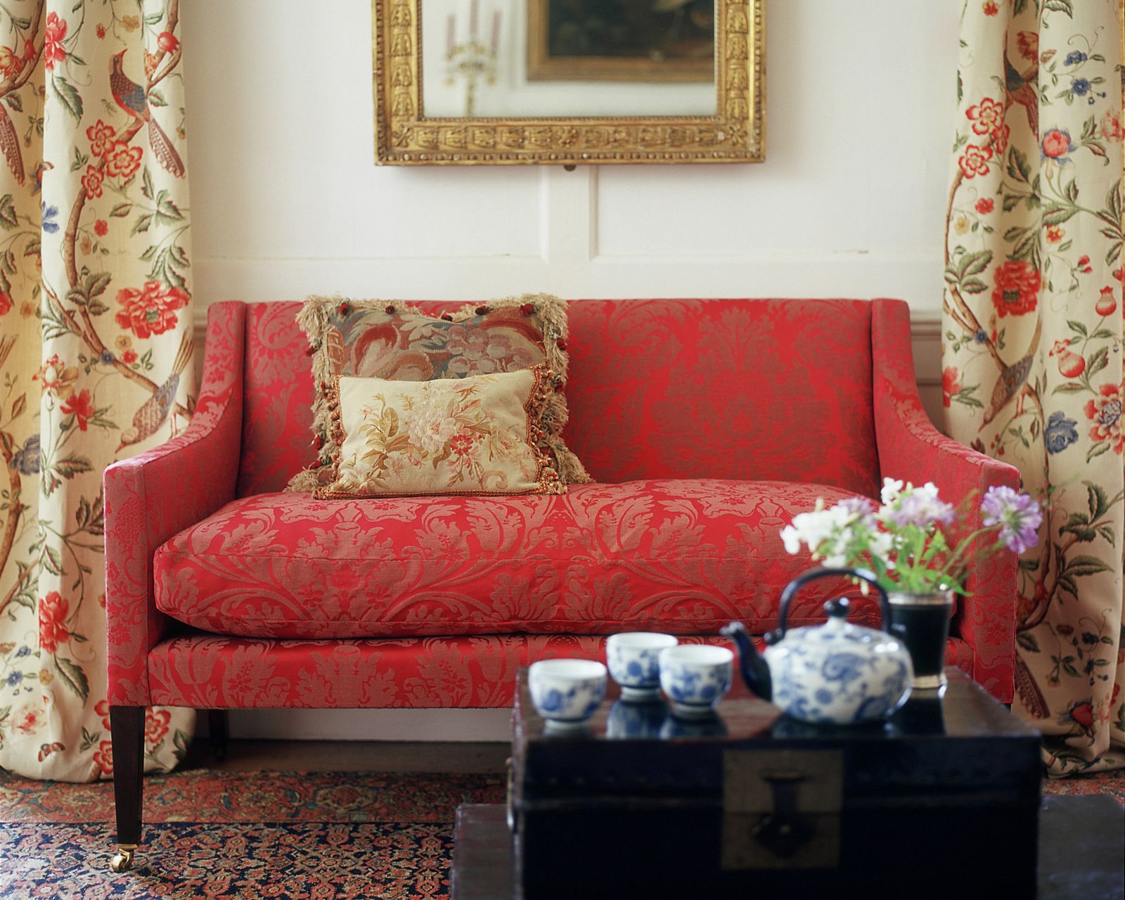 The Crown interiors: how to get the look | Homes & Gardens
