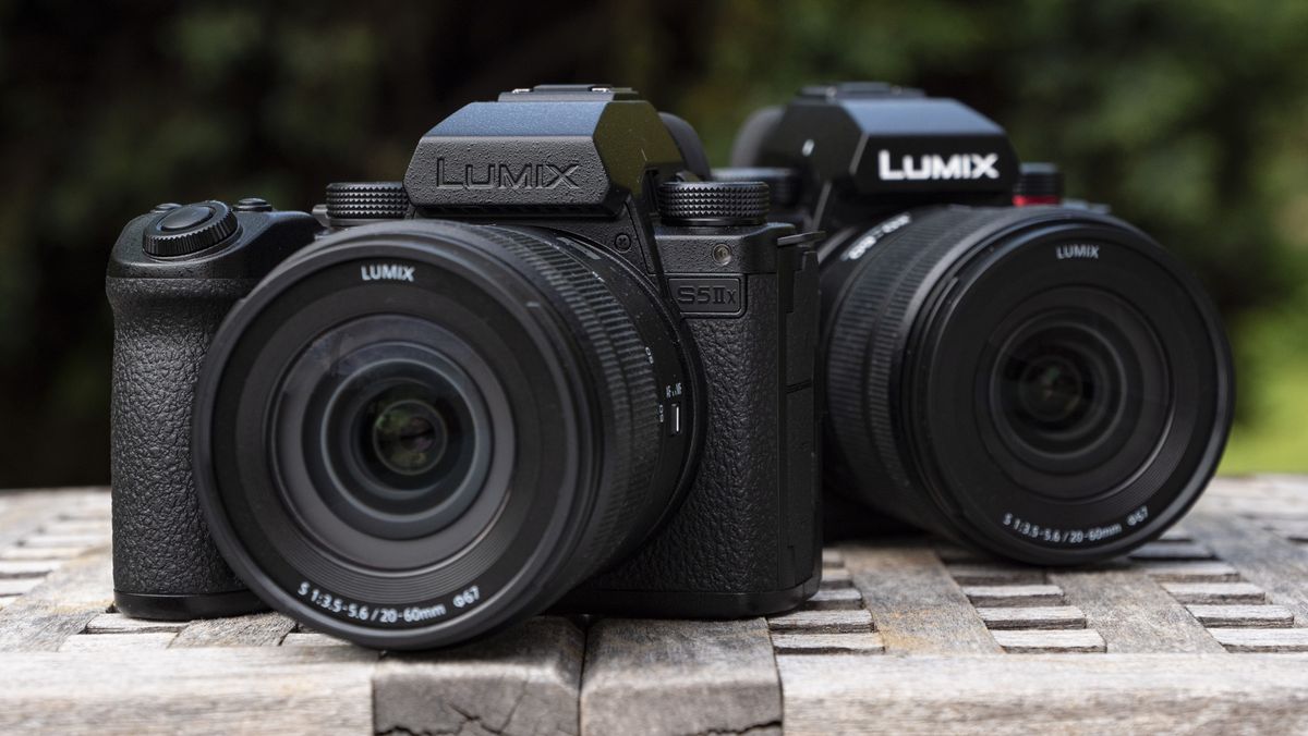 Panasonic LUMIX S5 IIX Full Frame Mirrorless Camera S5M2X