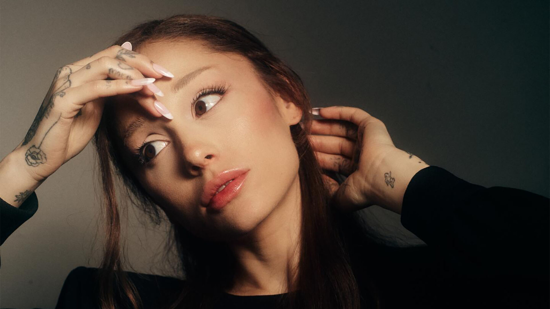 A photo of Ariana Grande.