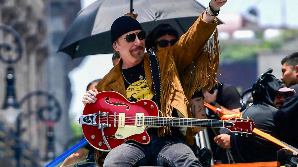 The U2 guitarist once made his stance on string gauge crystal clear. B.B. King, Billy Gibbons and John Mayer might not agree with everything he says...