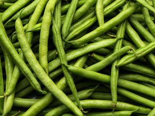 A pile of green beans