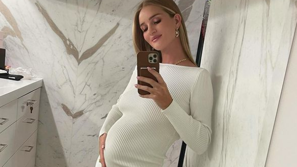 20 Cute Maternity Dresses Inspired by Rosie Huntington-Whiteley