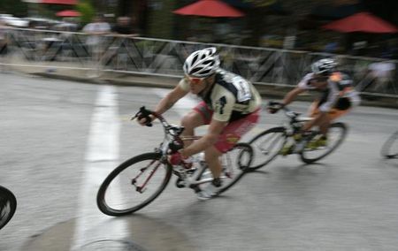 Brad Huff protects his lead