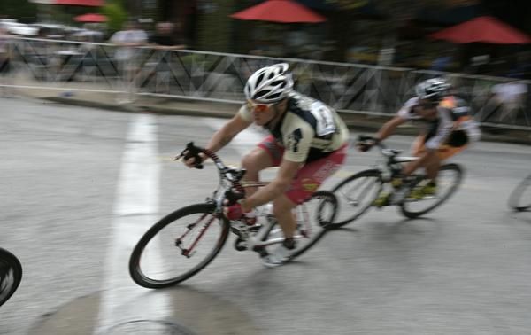 Brad Huff protects his lead