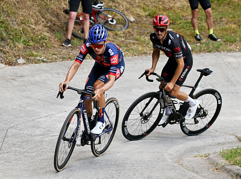 Oscar Onley leads Julian Alaphilippe Tour de Suisse 2025