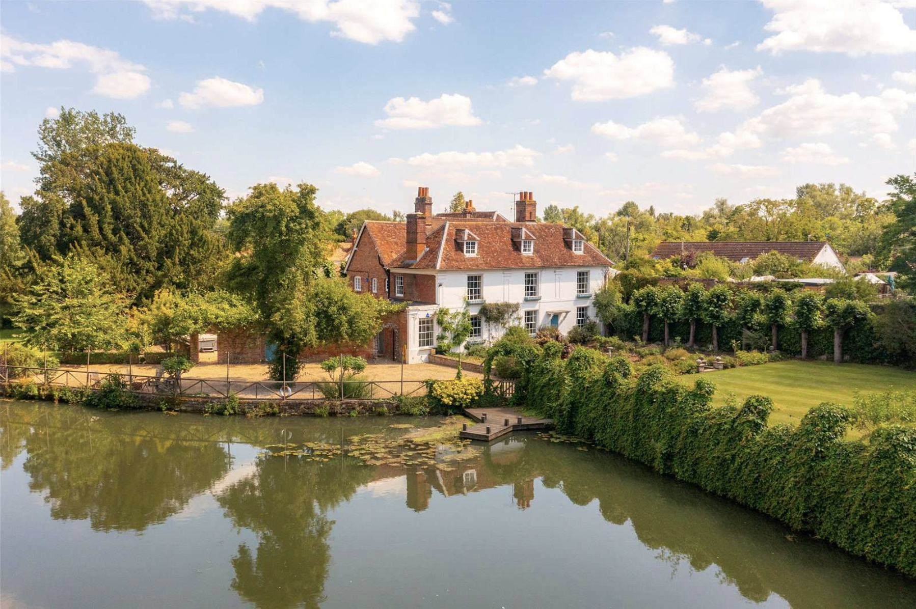 Pictures of Tim Burton's Oxfordshire home