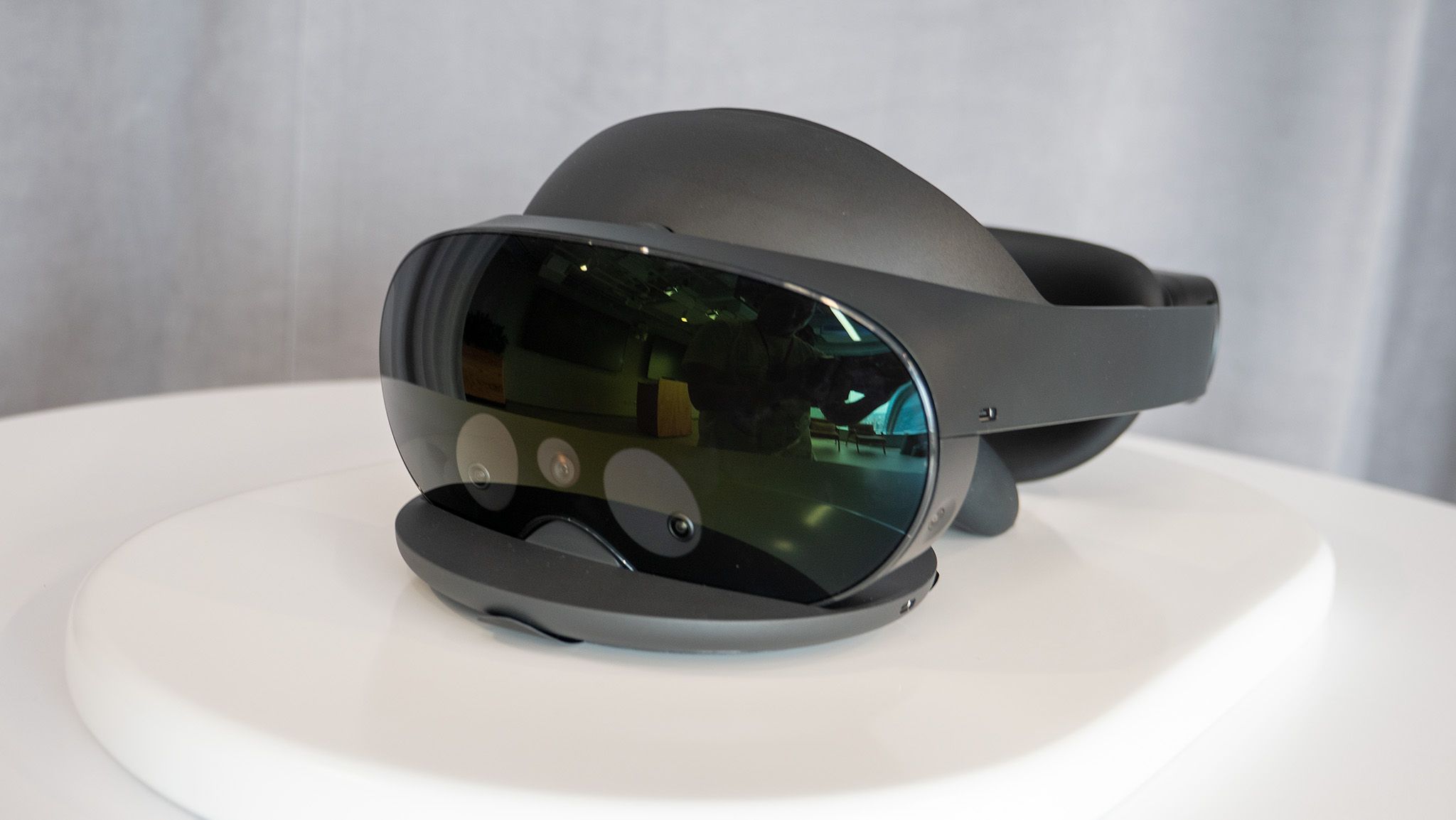 Take two: Meta and LG will team up for Quest Pro 2 'alliance' in 2025 ...