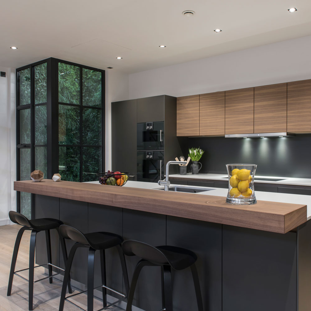 ellie goldings house kitchen with breakfast chair and fruit bowl
