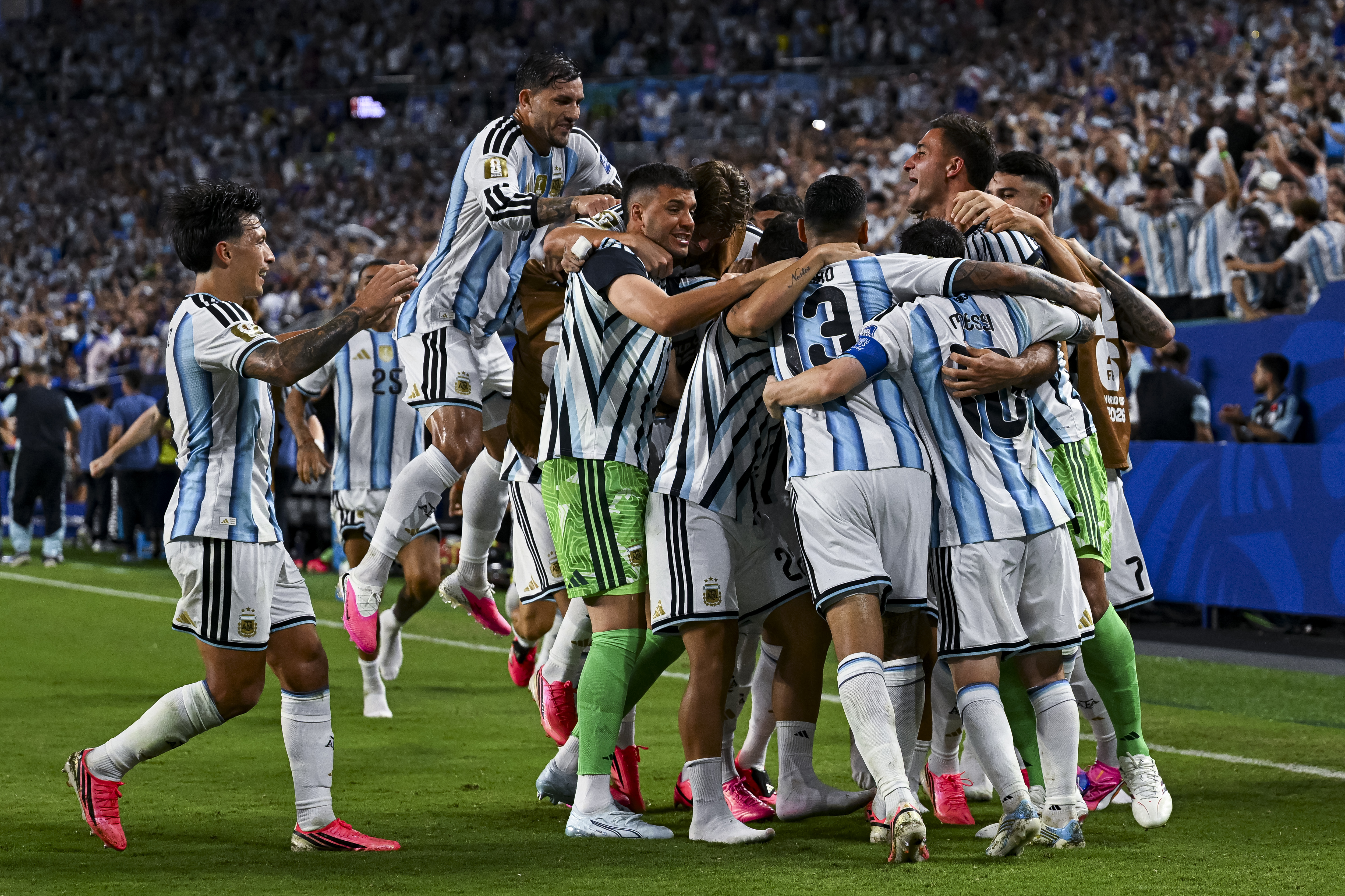 Jogadores argentinos comemoram