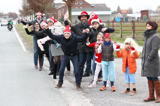 Fans got into the holiday cheer...