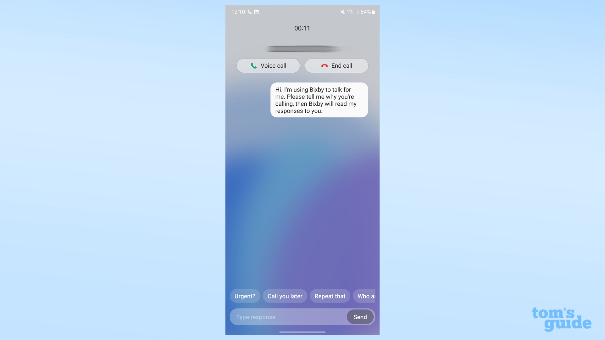 Dos capturas de pantalla de un Samsung Galaxy S23 que muestran la pantalla principal de una llamada de texto Bixby