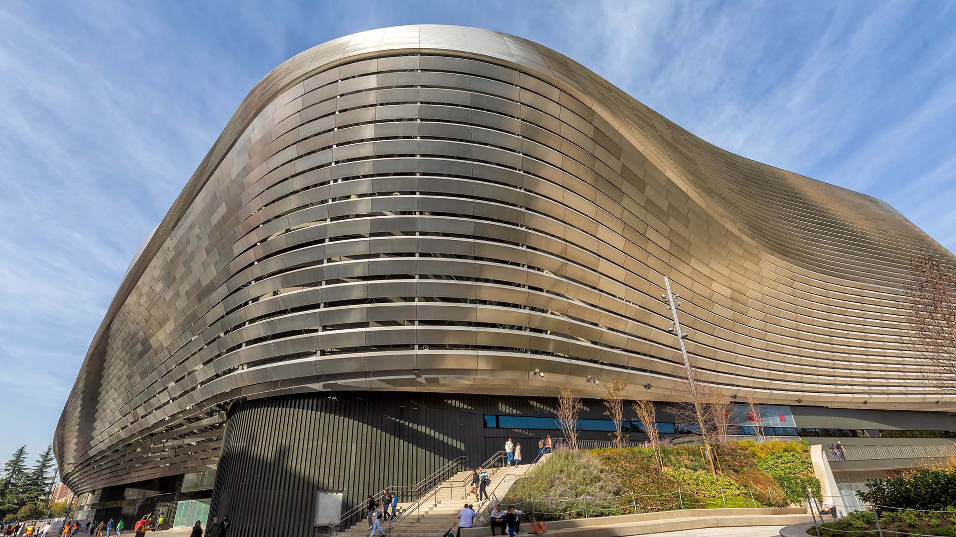 A photo of Bernab&amp;eacute;u Stadium.