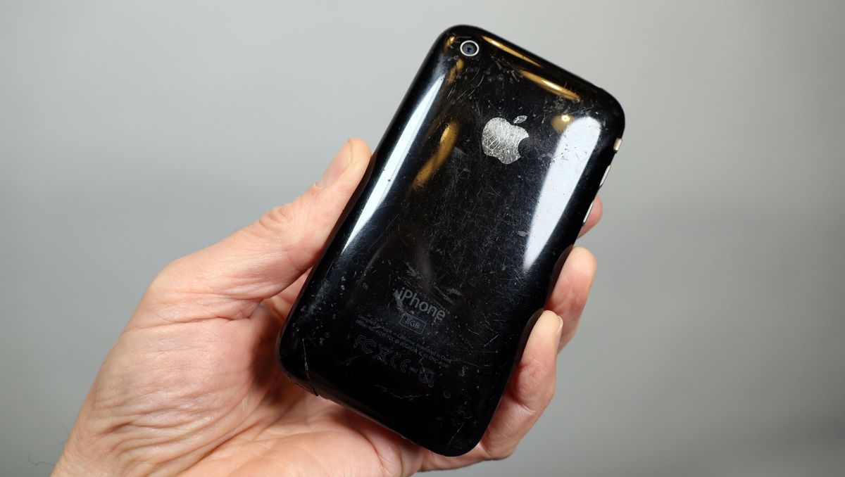 Happy 15th Birthday iPhone 3G, the last truly 'affordable' iPhone