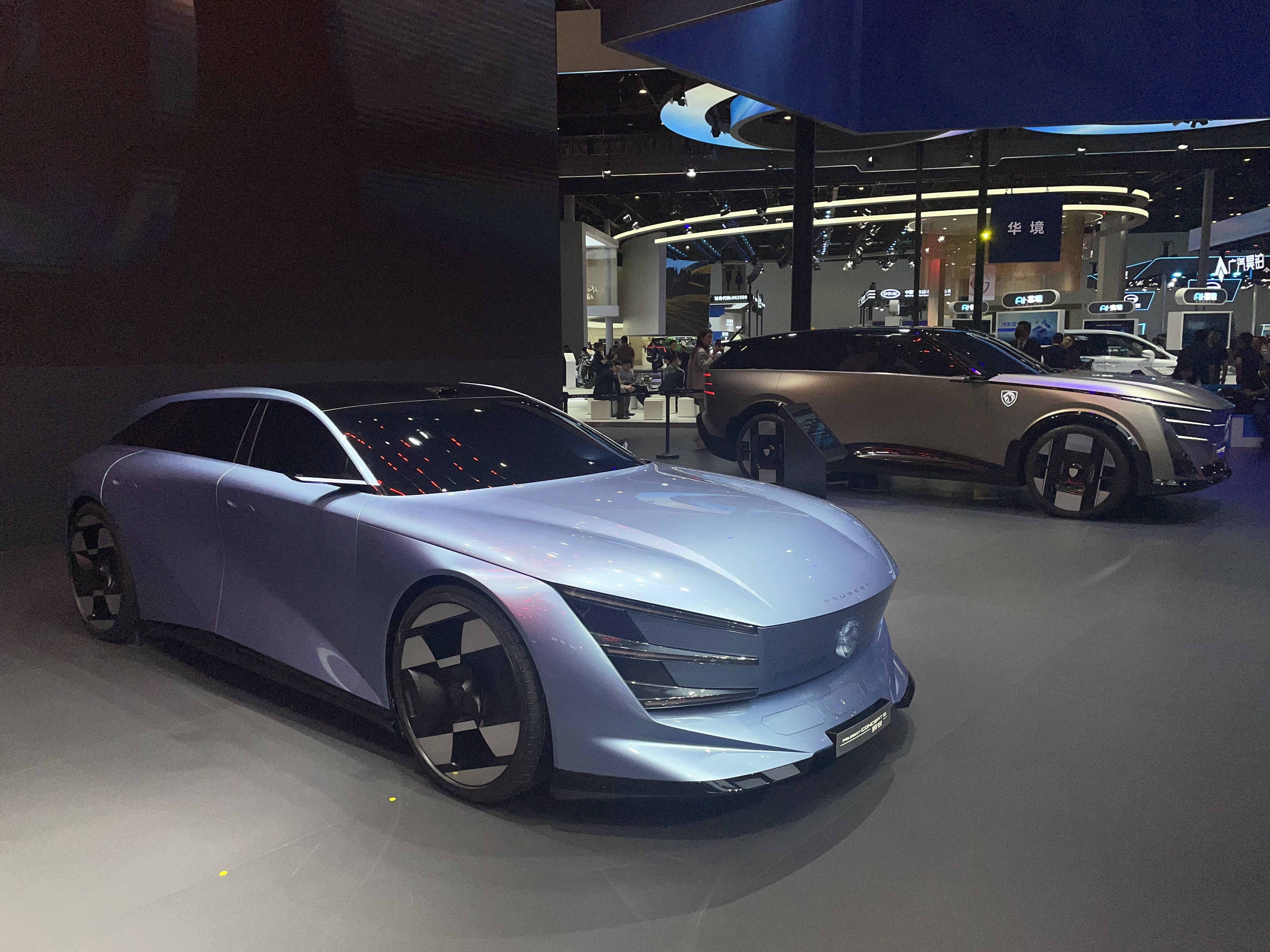 Peugeot Concept 6 and Concept 8