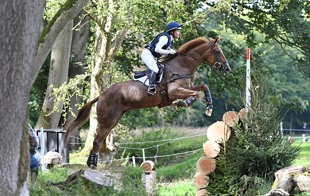 No problems here: America&rsquo;s Hannah Sue Burnett on her way to 12th place in the CCI3* aboard R F Demeter