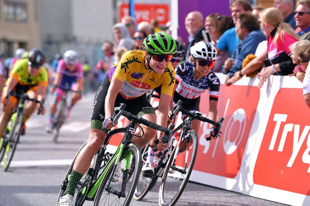 Marianne Vos (Waowdeals) wins stage 3 and the overall title at 2018 Ladies Tour of Norway