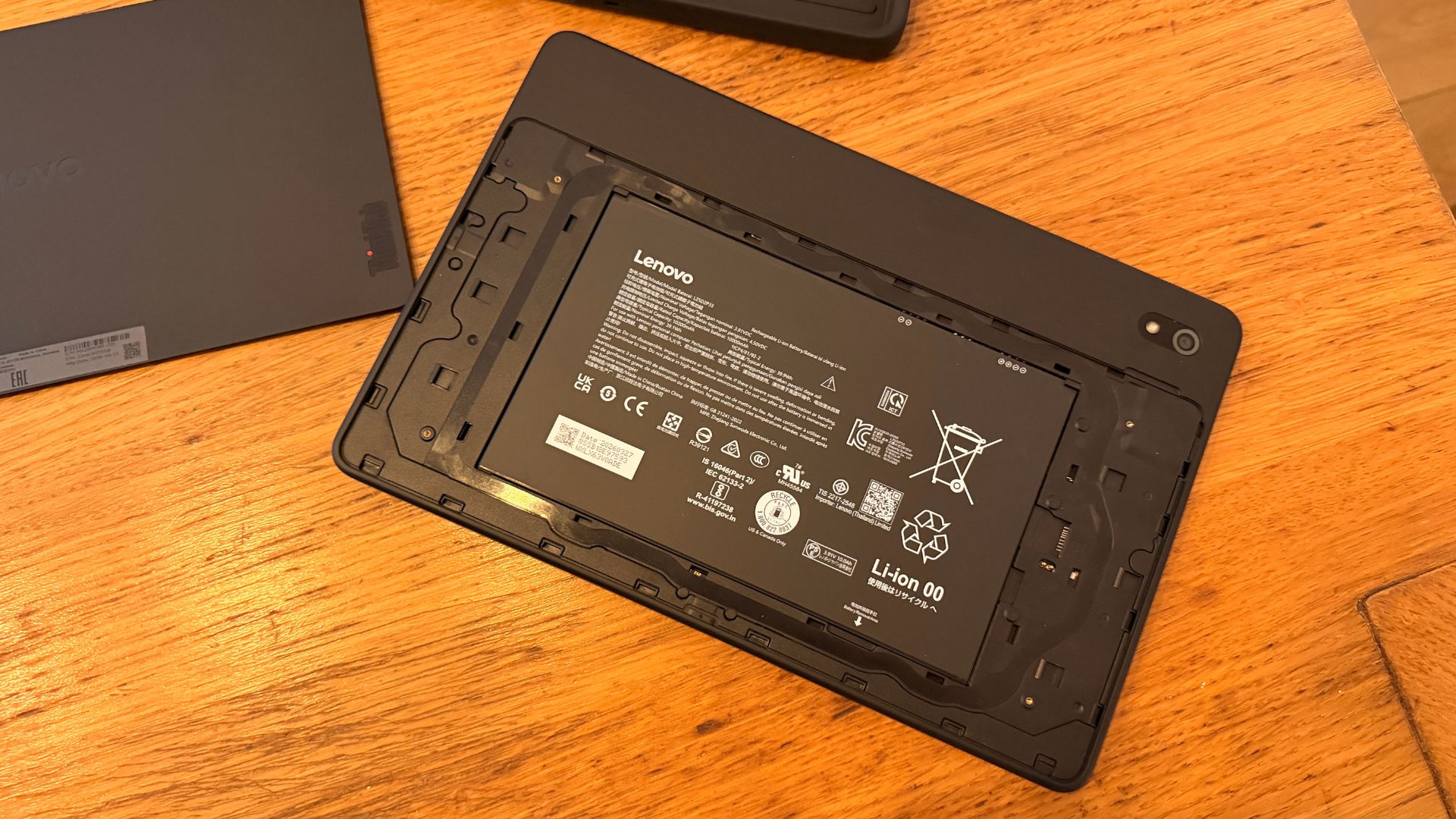A Lenovo ThinkTab X11 on a desk