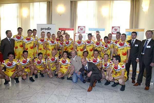The 2006 team.