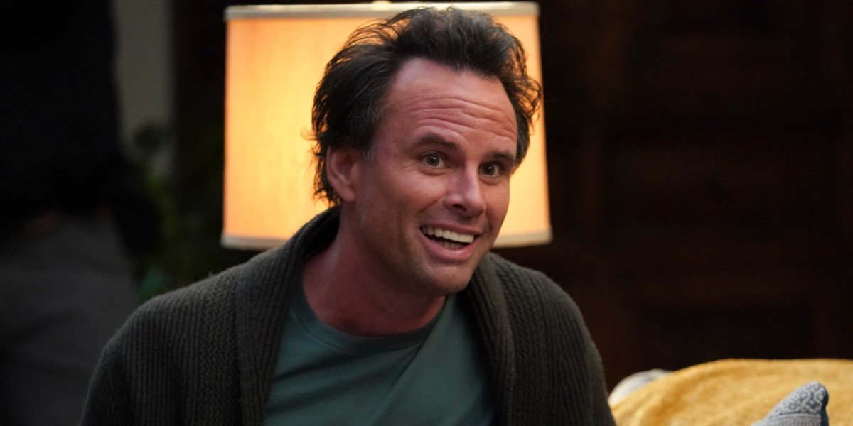 Wade (Walton Goggins) smiles on The Unicorn (2021)