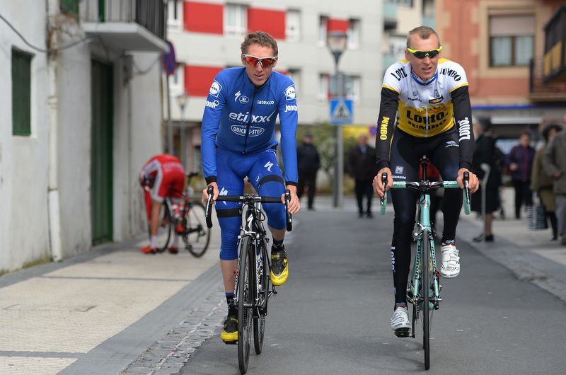Dan Martin (Etixx-Quick Step) and Robert Gesink (LottoNL-Jumbo)
