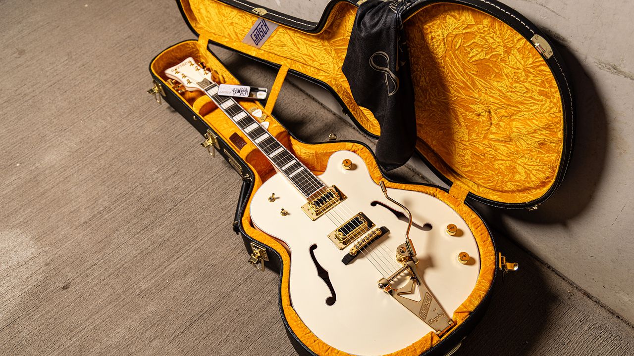 Gretsch 8424 Billy Duffy White Falcon