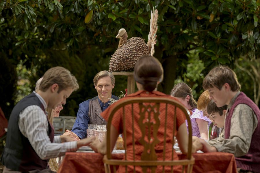 Pictured (L - R): Logan Shroyer as John Boy Walton, Teddy Sears as John Walton, and Bellamy Young as Olivia Walton