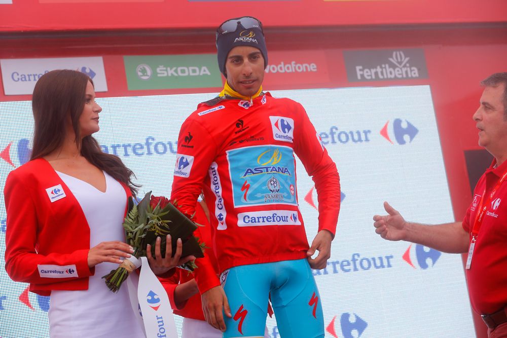 Fabio Aru (Astana) remains in the red jersey