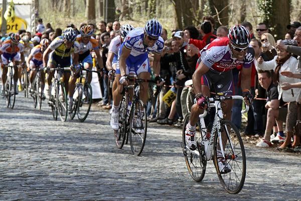 Philippe Gilbert (Silence-Lotto) in his usual attacking mode.