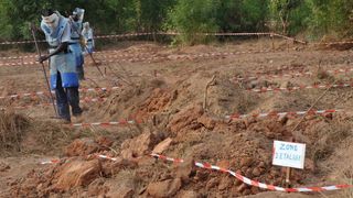 Mine-clearance experts at work in Casamance