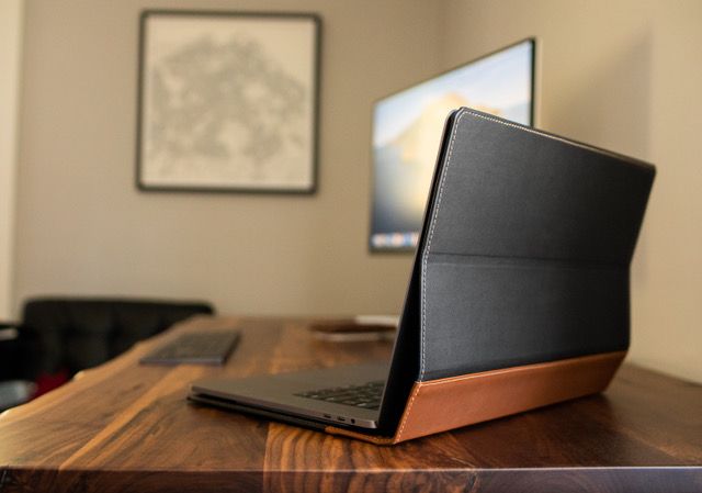 Aria MacBook Pro case