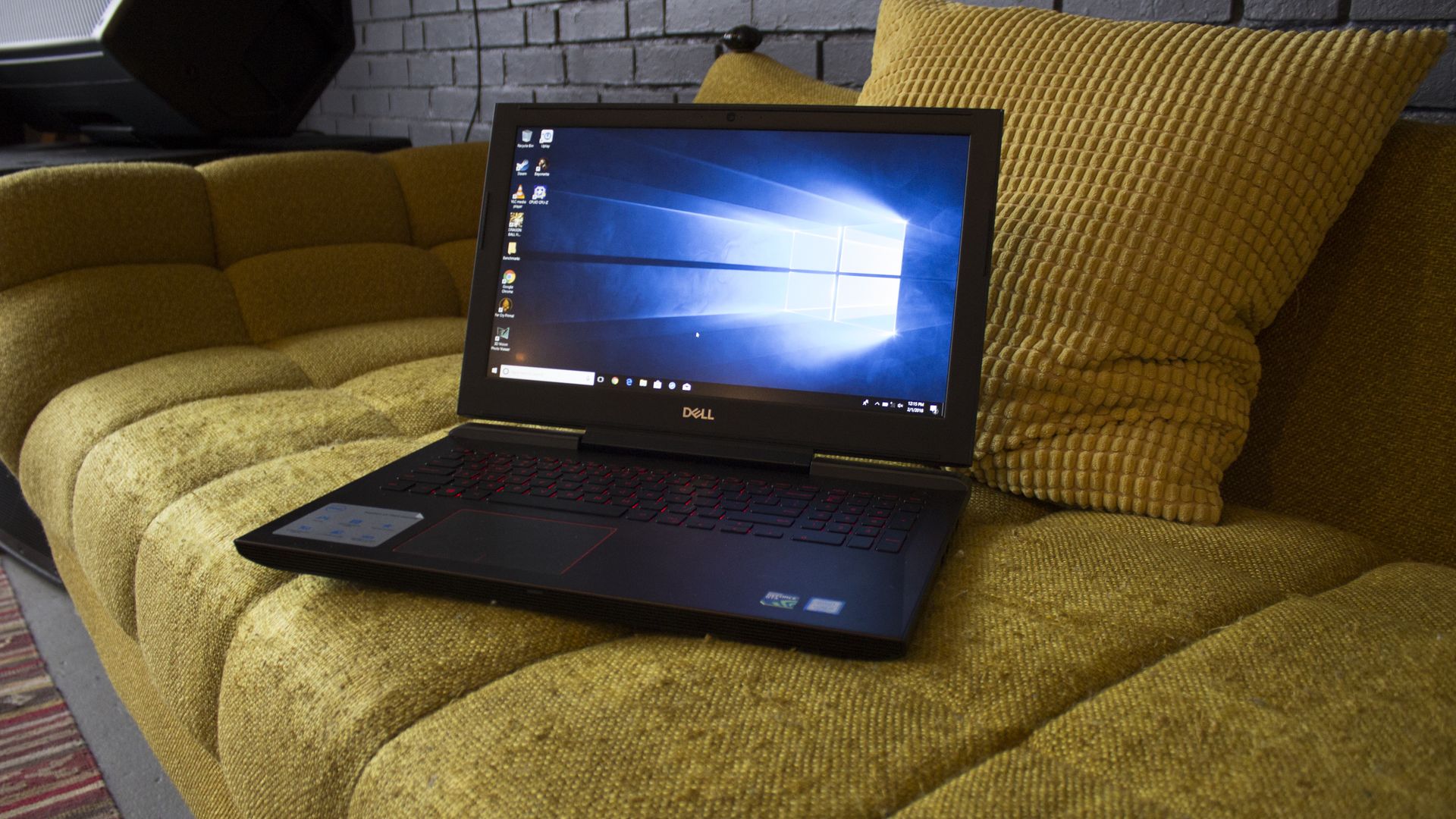 Dell Inspiron 15 7000 Gaming Review Techradar 6776